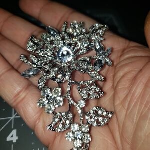 Elegant Silver Floral Brooch